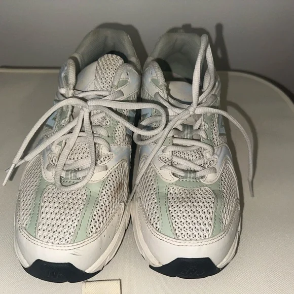 New Balance 530 Sneaker Men's White Low Top Retro Running Shoes size 8 - Picture 2 of 7